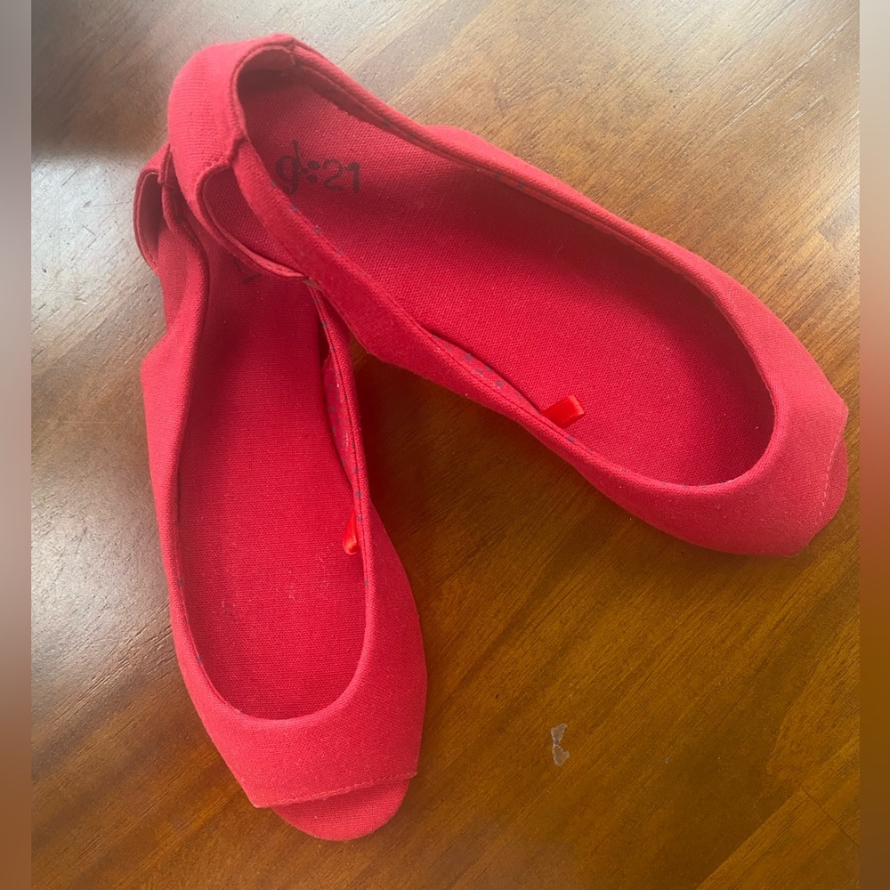 G21 women’s new open toe flats 6